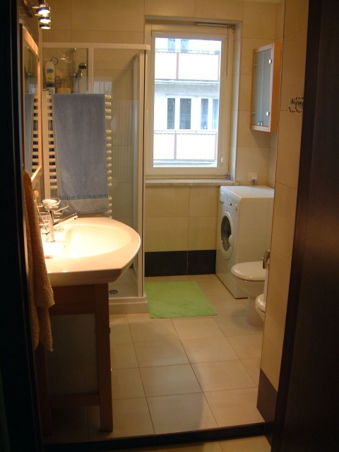 gal/Poland/Varsovie/Sienna_apartment/08_sdb.jpg